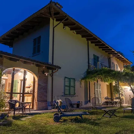 Cascina Albarella Ferienhaus